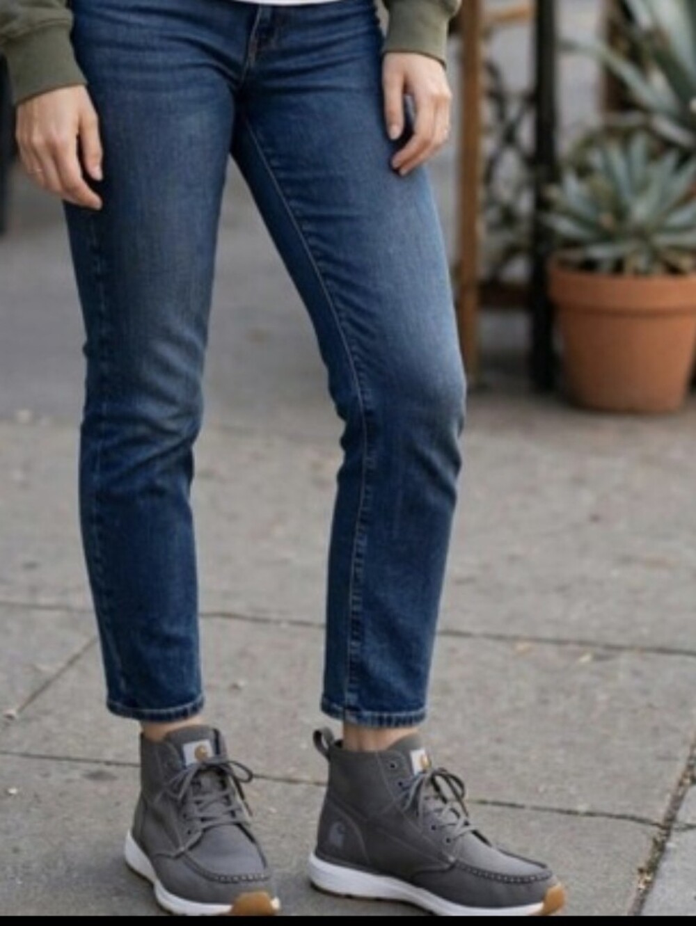 Classic Women's Mid-Rise Blue Jeans - Blue